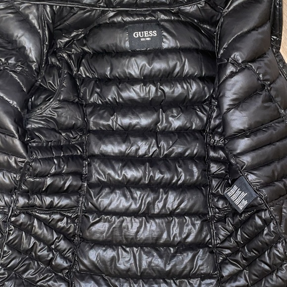 Guess hooded black puffer jacket size - L - Picture 7 of 9